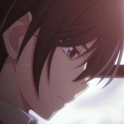 美女COS《巫师3》叶奈法惊艳绝伦 白嫩香肩紫眸勾人